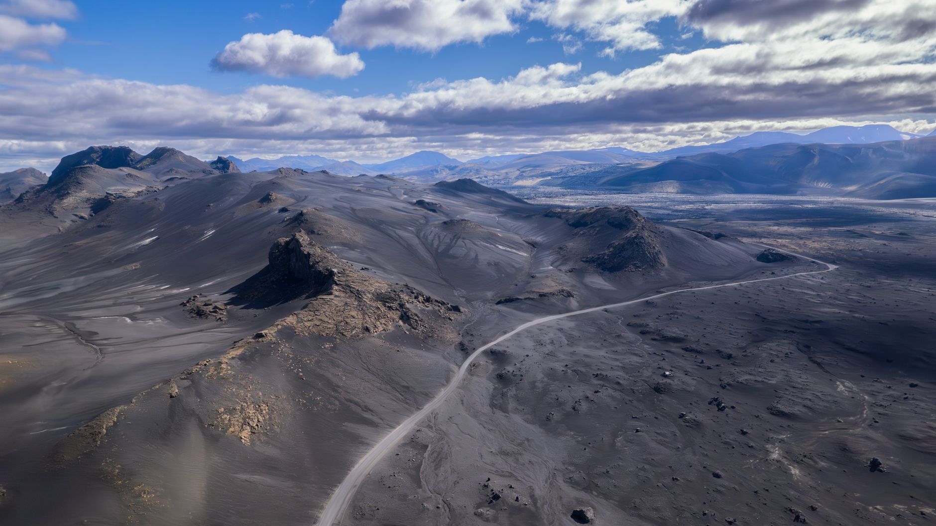 10 Maiores Vulcões da Terra em 2026: Descubra os Mais Impressionantes